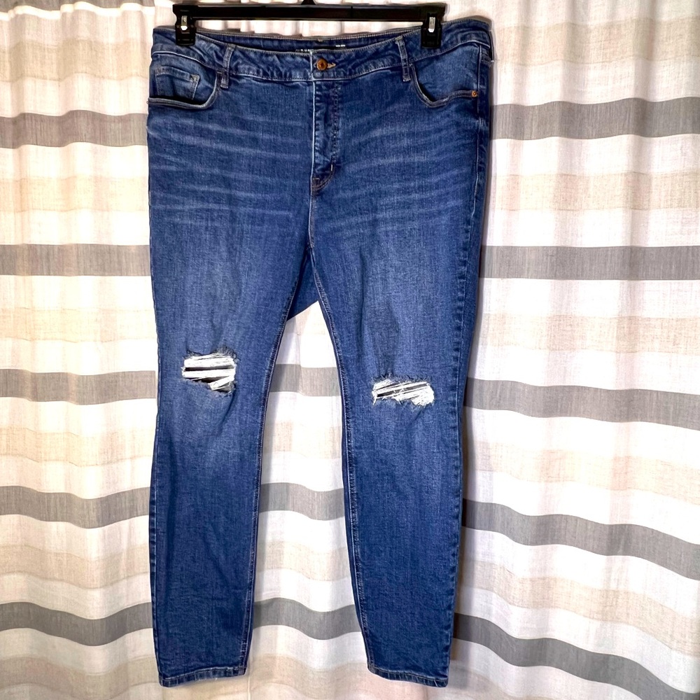 Old Navy hi rise rockstar super skinny secret skinny pockets size 20 distressed